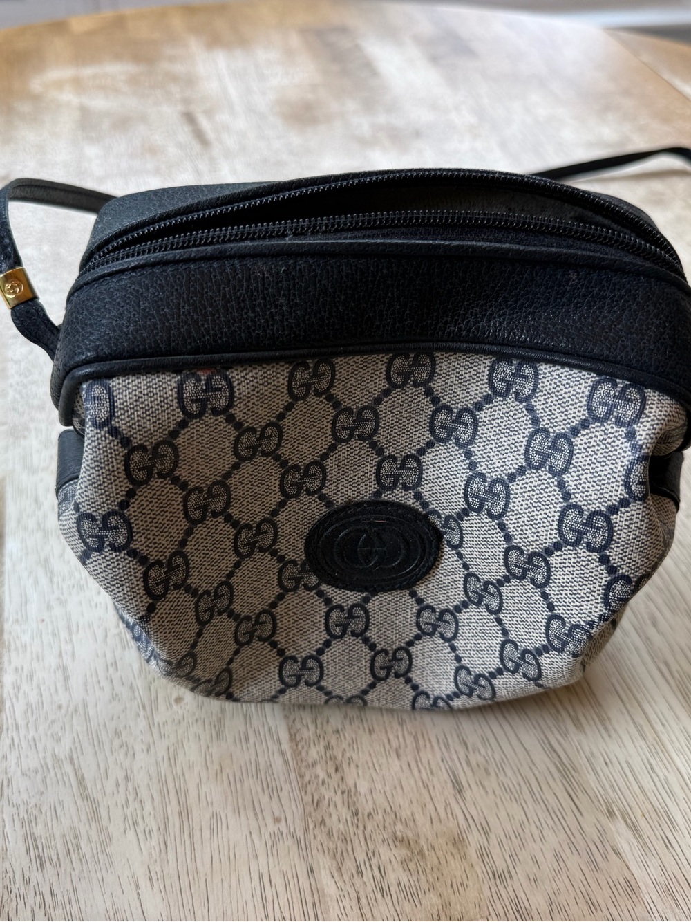 Vintage Gucci Beige GG Supreme Pouch with Black Leather Trim with Charm - Picture 2 of 9